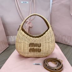 미우미우 MIUMIU 2023 SS 팔메토 마테라쎄 나타 호보백 5BC125 커스텀급