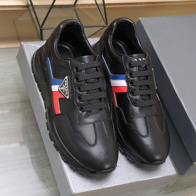 프라다 PRADA 2023 SS 트라이앵글 삼각로고 삼선 블랙 남성 슈즈 커스텀급