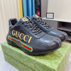 구찌 GUCCI 2023 SS 캐릭터 시마라인 화이트 남성 슈즈 커스텀급