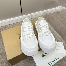 보테가 베네타 BOTTEGA VENETA 2023 SS 패치로고 화이트 여성 슈즈 커스텀급