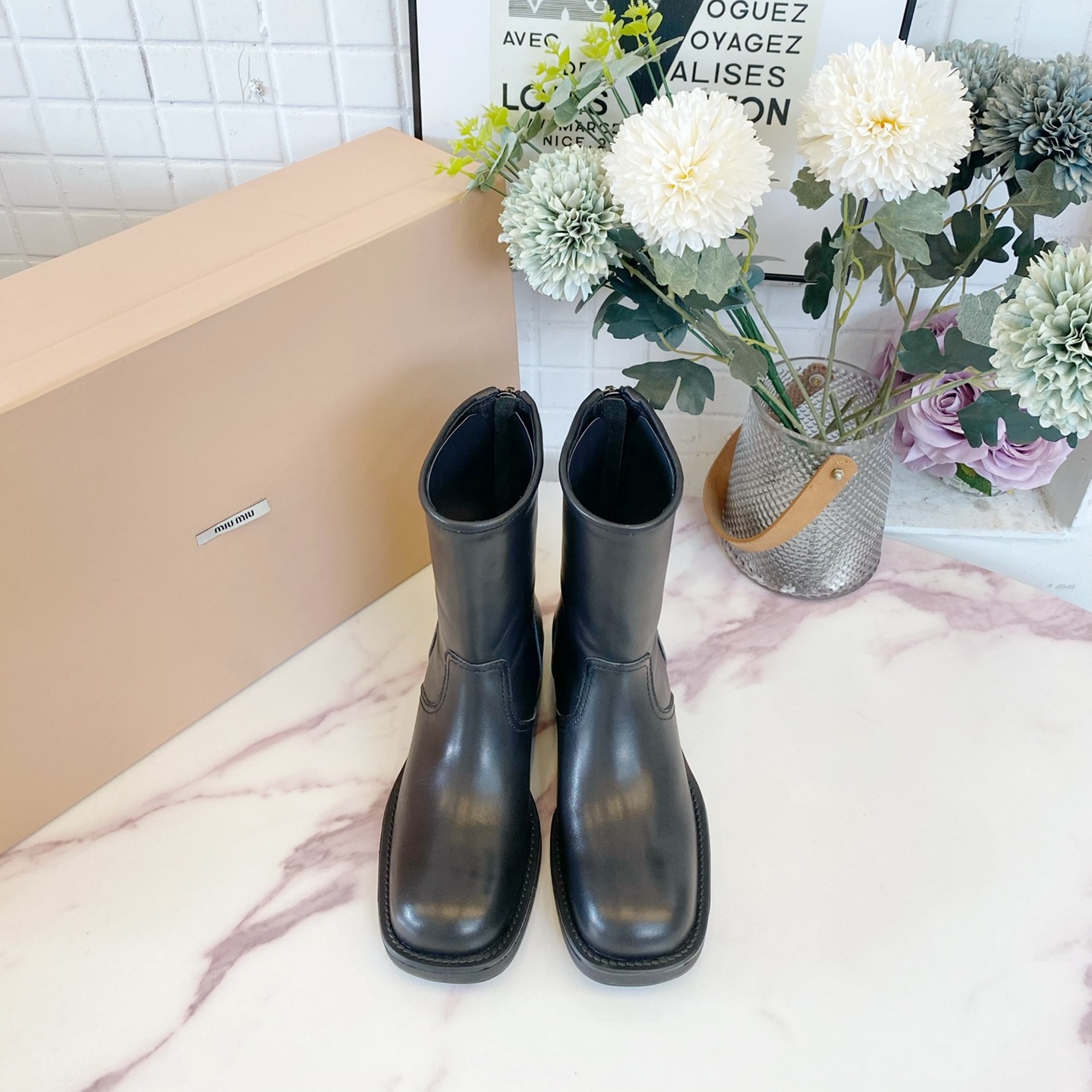 미우미우 MIUMIU 2023 SS 지퍼장식 블랙 여성 쇼트부츠 커스텀급