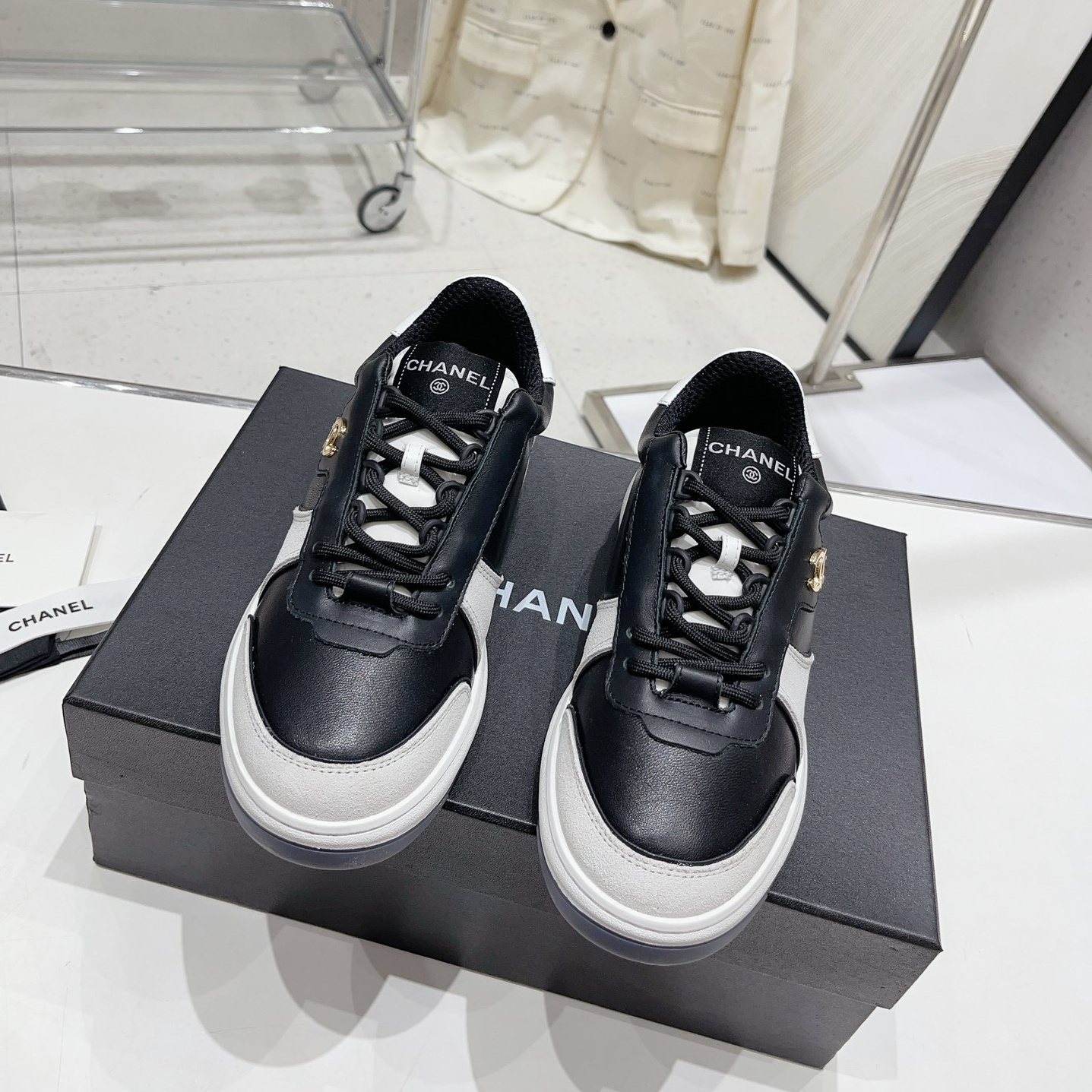샤넬 CHANEL 2023 SS CC로고 투톤 블랙 화이트텝 여성 슈즈 커스텀급