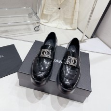샤넬 CHANEL 2023 SS 패치로고 레더 블랙 여성 슈즈 커스텀급