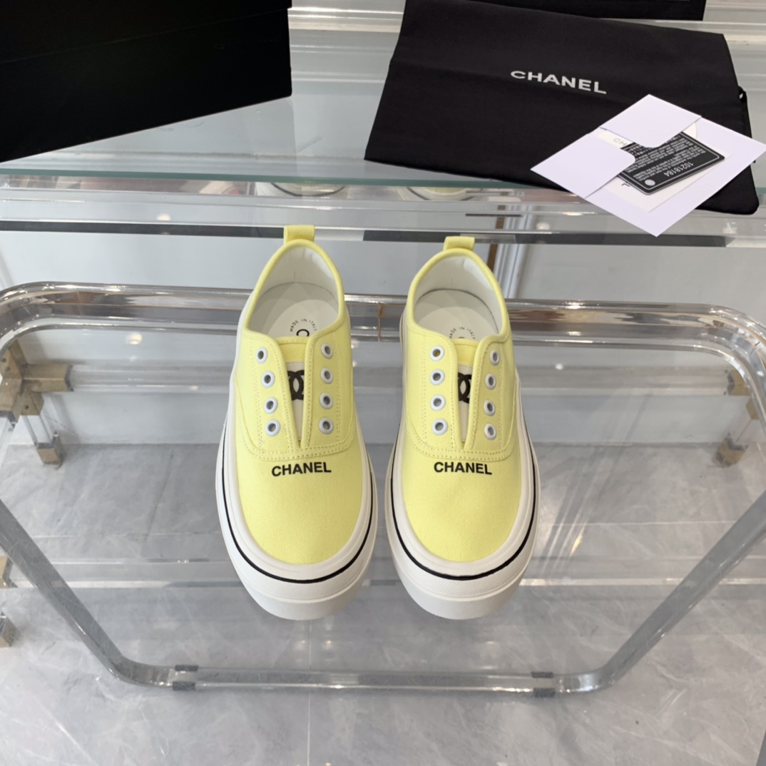 샤넬 CHANEL 2023 SS 로고 라인 옐로우 여성 슈즈 커스텀급