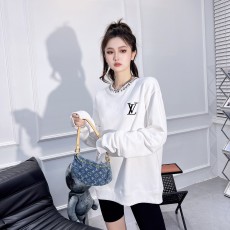 루이비통 LOUIS VUITTON 2023 SS 로고 여성 긴팔티 화이트 커스텀급
