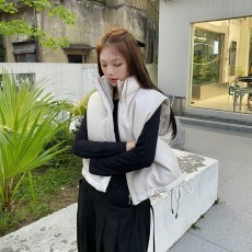 디올 DIOR 2023 SS 끈장식 여성 패딩조끼 아이보리 커스텀급
