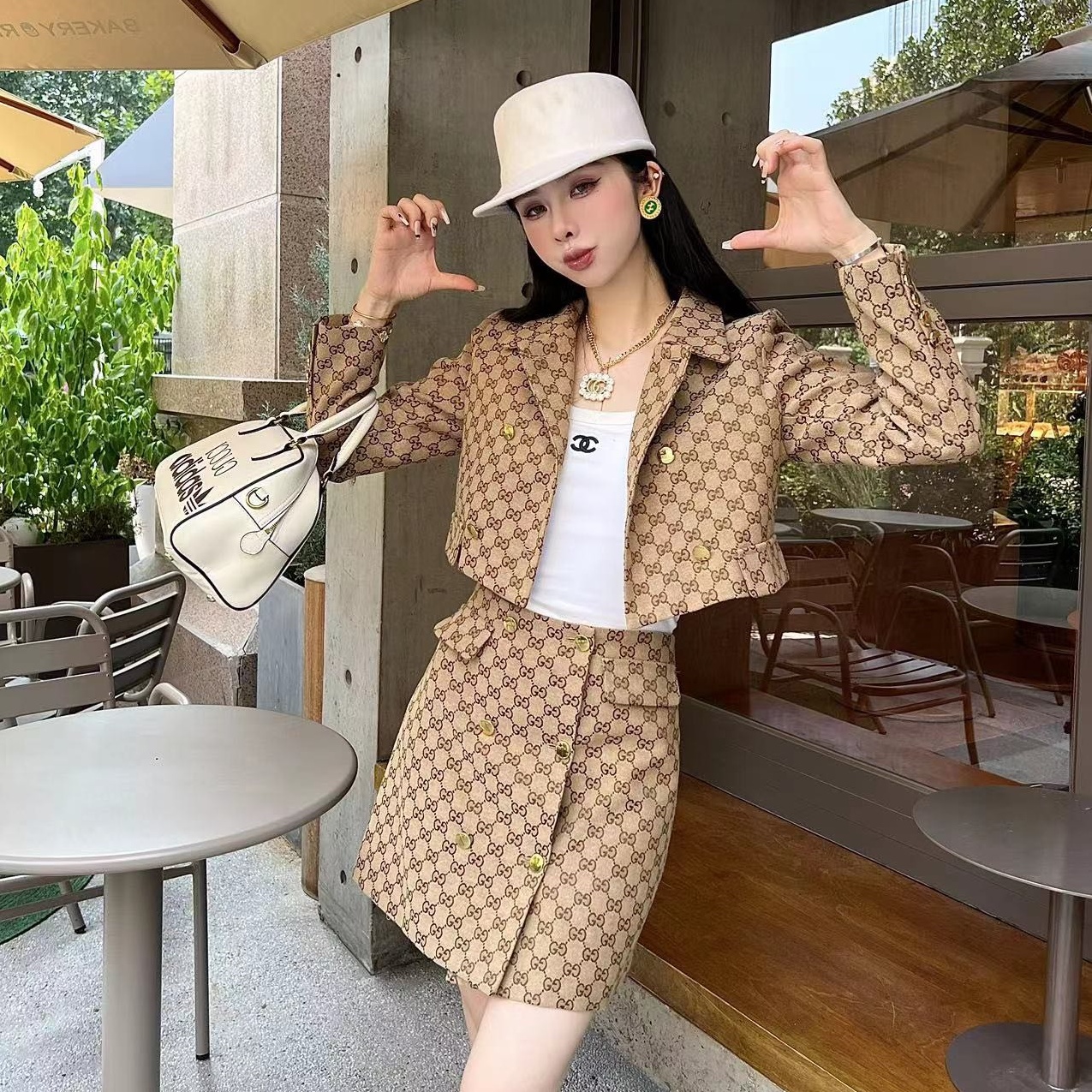 구찌 GUCCI 2023 SS 쟈가드 무늬 자켓 스커트 여성 세트 베이지 커스텀급