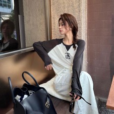 셀린느 CELINE 2023 SS 로고 투톤 여성 긴팔티 커스텀급