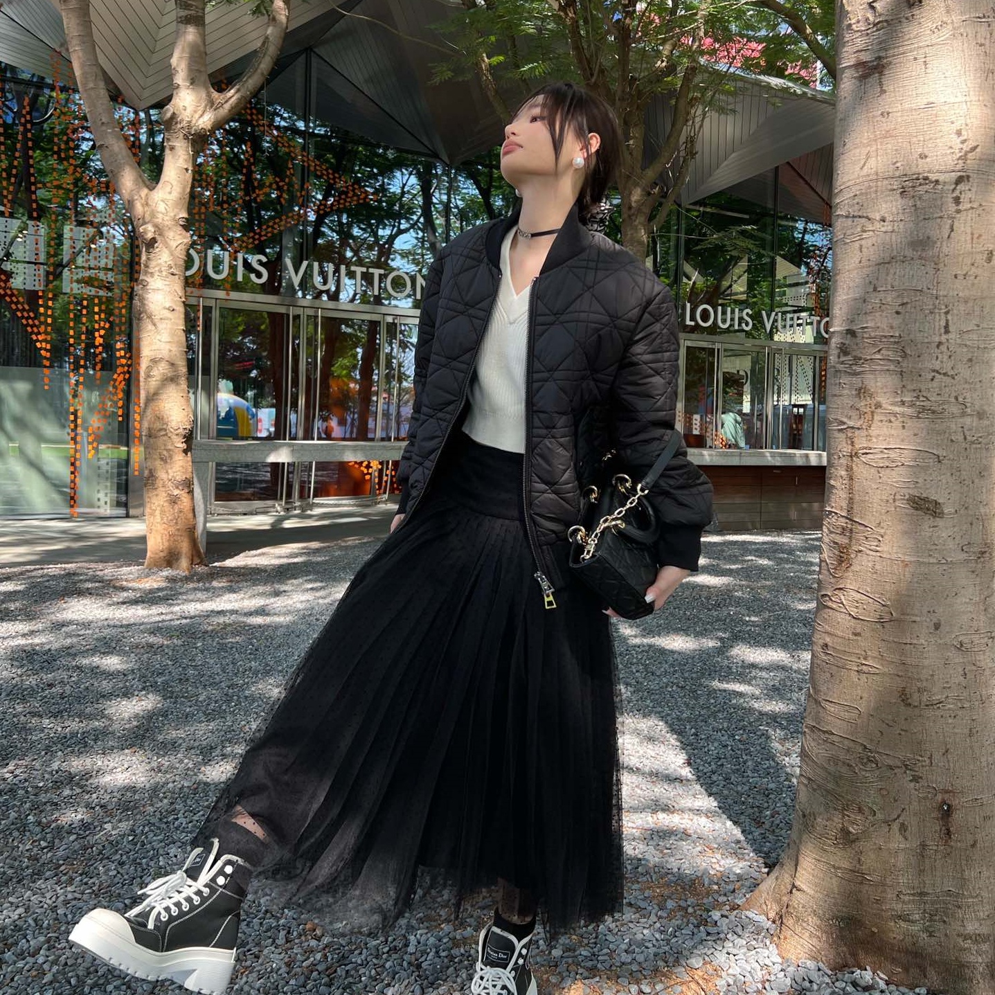 디올 DIOR 2023 SS 캐릭터 퀄팅 여성 패딩 블랙 커스텀급