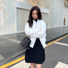 디올 DIOR 2023 SS 캐릭터 퀄팅 여성 패딩 화이트 커스텀급