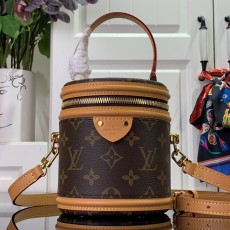 루이비통 LOUIS VUITTON 2024 SS 모노그램 나노 캔버스 토트백 M82952 미러급
