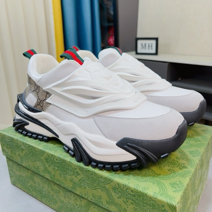 구찌 GUCCI 2024 SS 캐릭터 로고 쟈가드 남성 슈즈 커스텀급