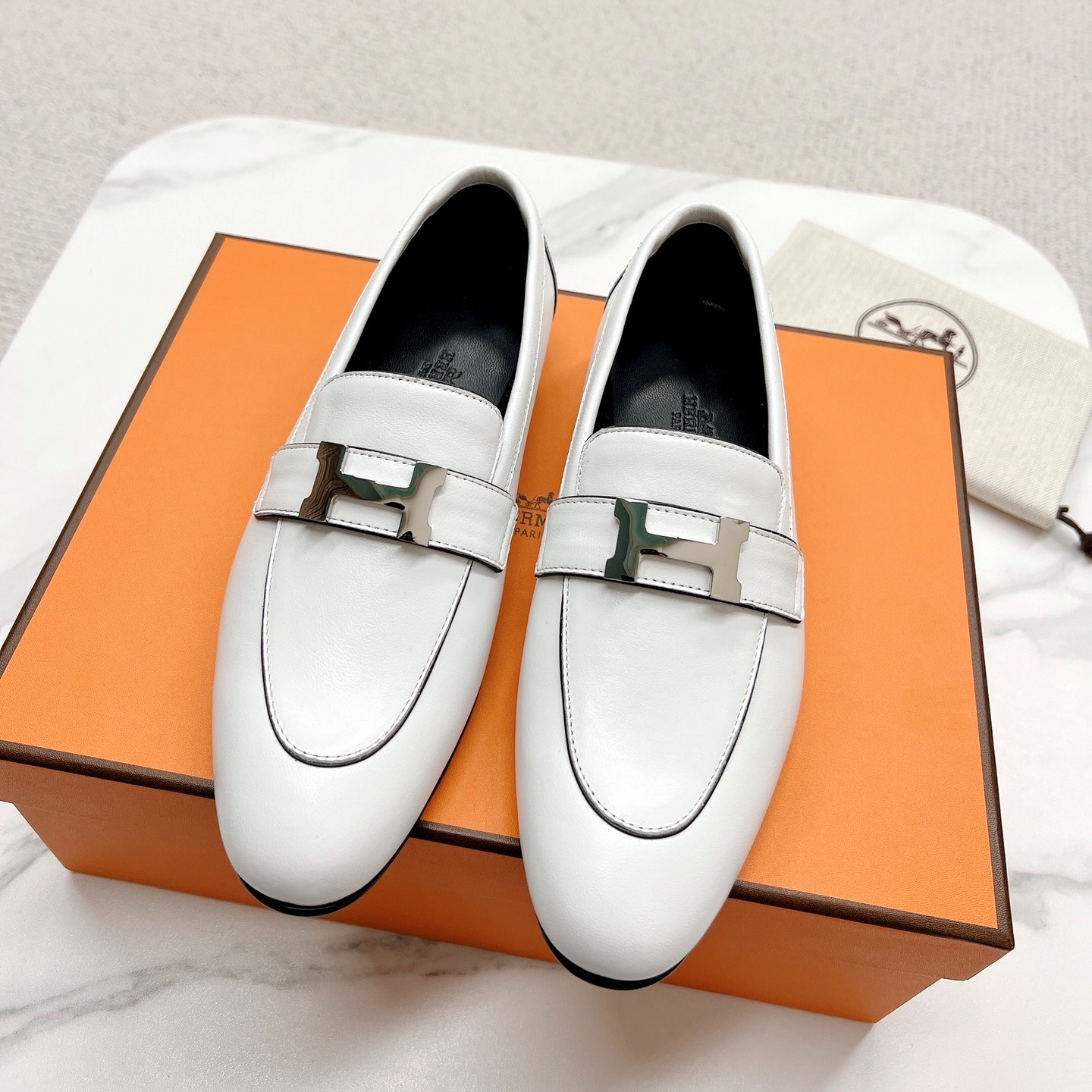 에르메스 HERMES 2024 SS H로고 화이트 여성 슈즈 커스텀급