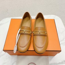 에르메스 HERMES 2024 SS 금속로고 카멜 여성 슈즈 커스텀급