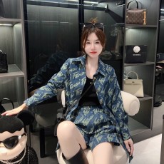 펜디 FENDI 2024 SS 캐릭터 로고 긴팔셔츠 반바지 여성 세트 커스텀급