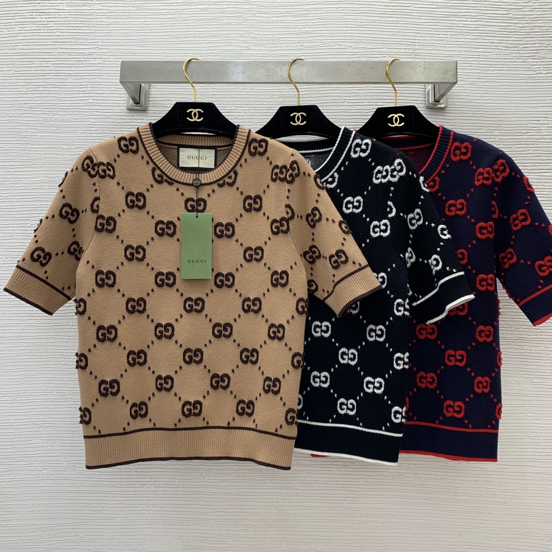 구찌 GUCCI 2024 SS 캐릭터 쟈가드무늬 라운드넥 여성 반팔티 커스텀급