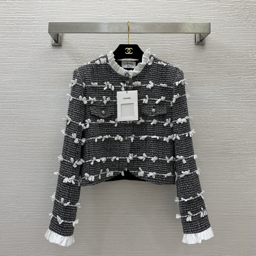 샤넬 CHANEL 2024 SS 프릴 리본장식 체크 포켓 여성 자켓 커스텀급