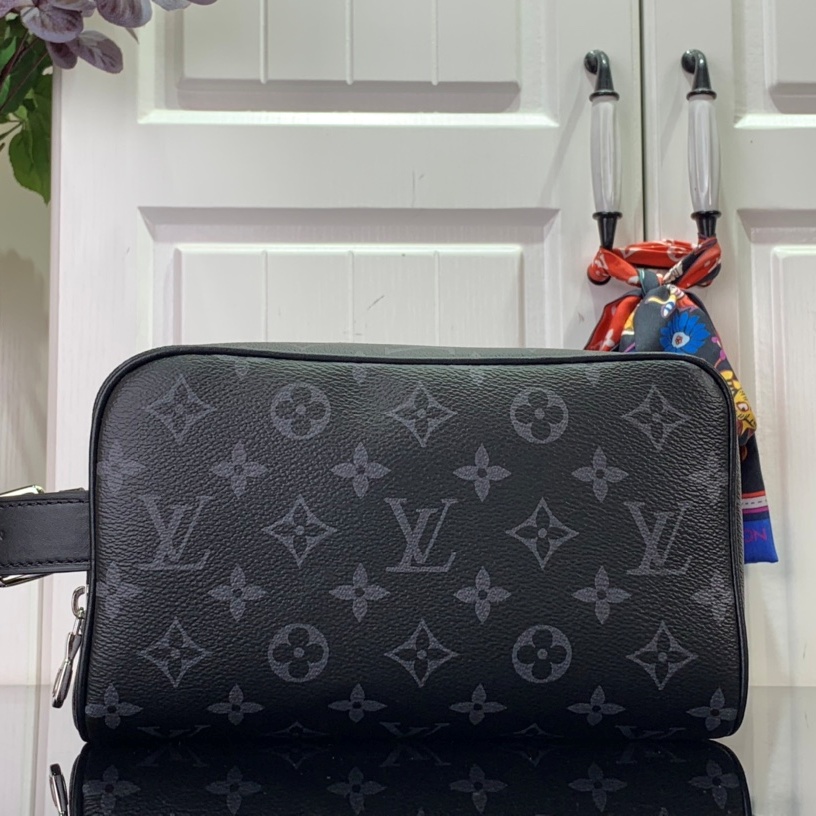 루이비통 LOUIS VUITTON 2024 SS 그라피티 락커 돕 키트 클러치 M83112 미러급