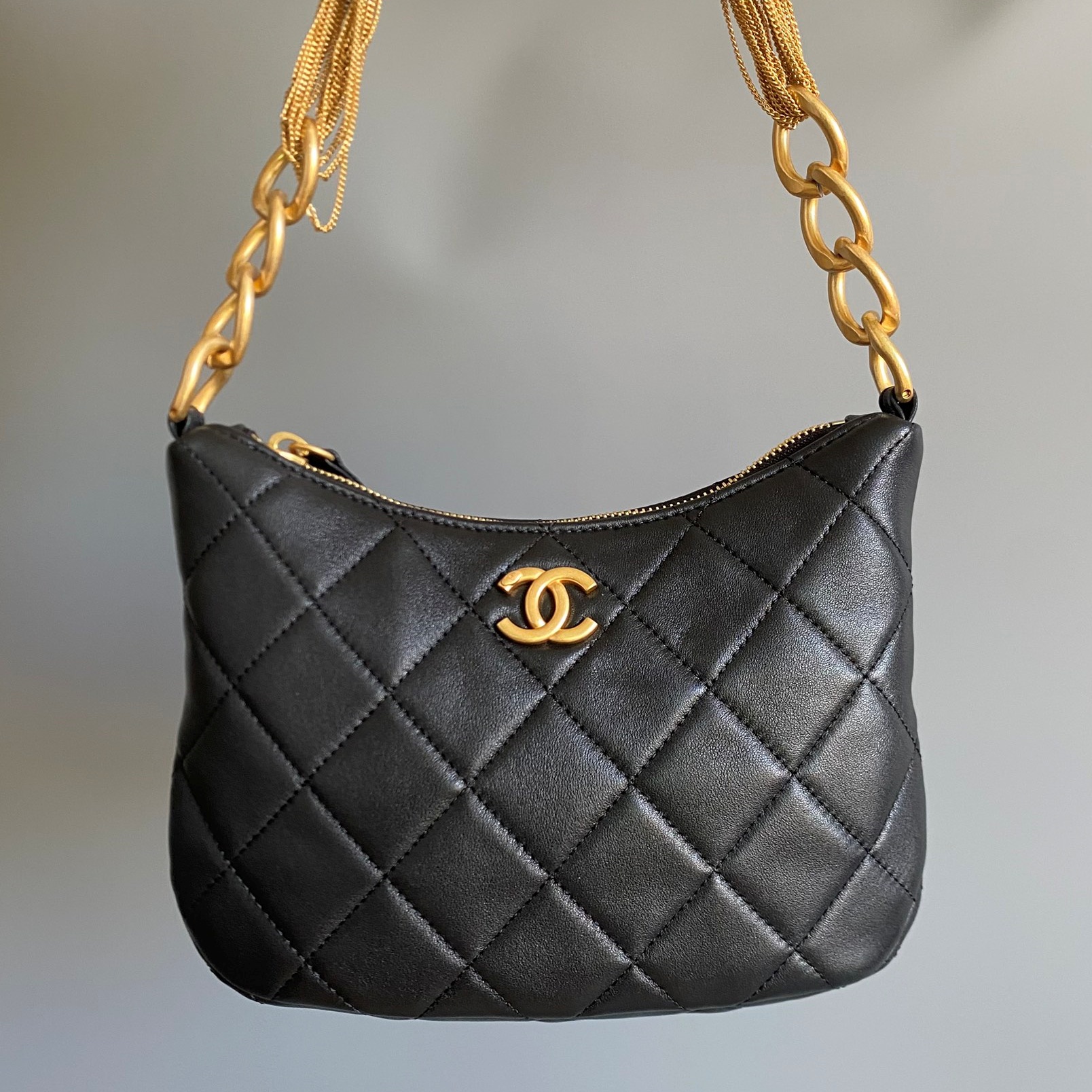 샤넬 CHANEL 2024 SS 램스킨 블랙 체인 퀄팅 숄더백 SA4220 커스텀급