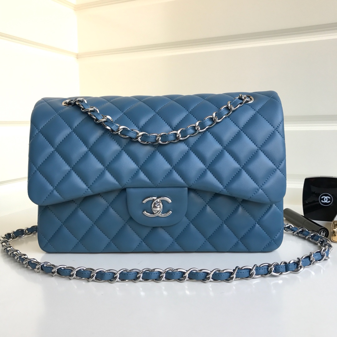샤넬 CHANEL 2024 SS 램스킨 퀼팅 클래식 CF 딥블루 실버메탈 플랩백 AS1113 커스텀급