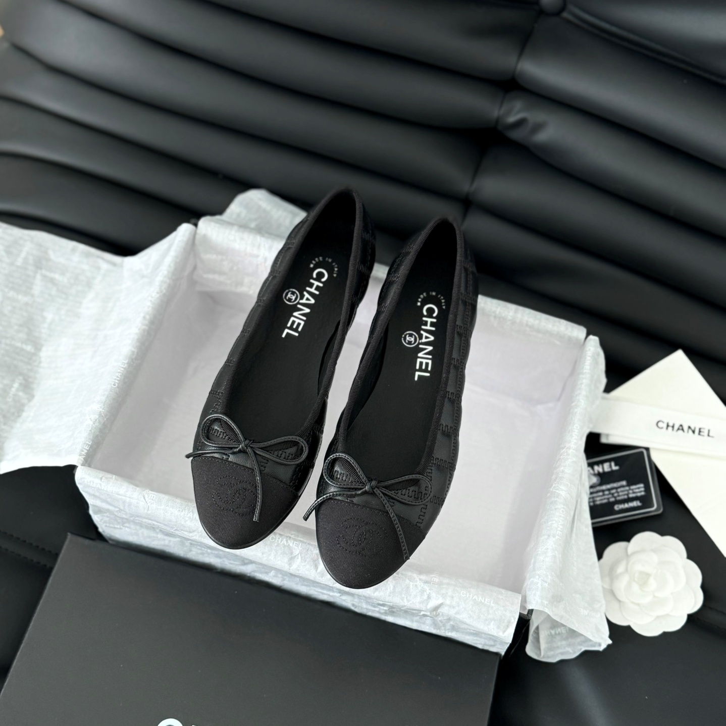 샤넬 CHANEL 2024 SS CC로고 블랙체크 투톤 여성 플랫슈즈 커스텀급