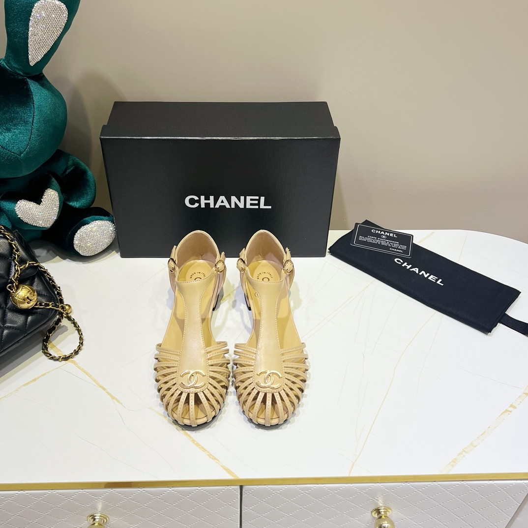 샤넬 CHANEL 2024 SS 스트라이프 로고 베이지 여성 샌들 커스텀급