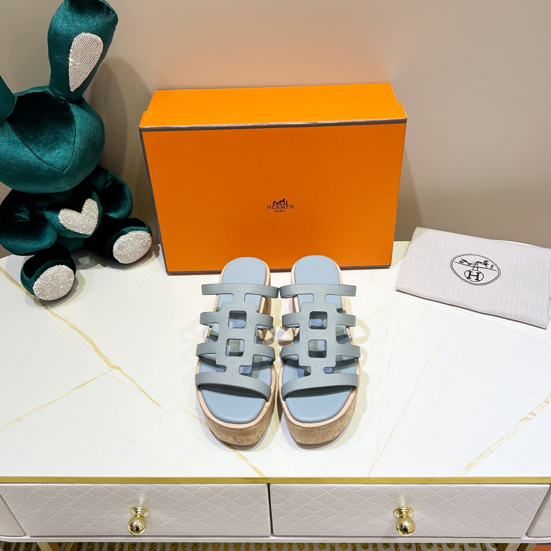 에르메스 HERMES 2024 SS 로고 투톤 민트 여성 웨지힐 샌들 커스텀급