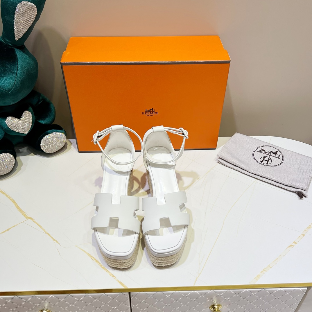 에르메스 HERMES 2024 SS H로고 카멜 여성 웨지힐 샌들 커스텀급