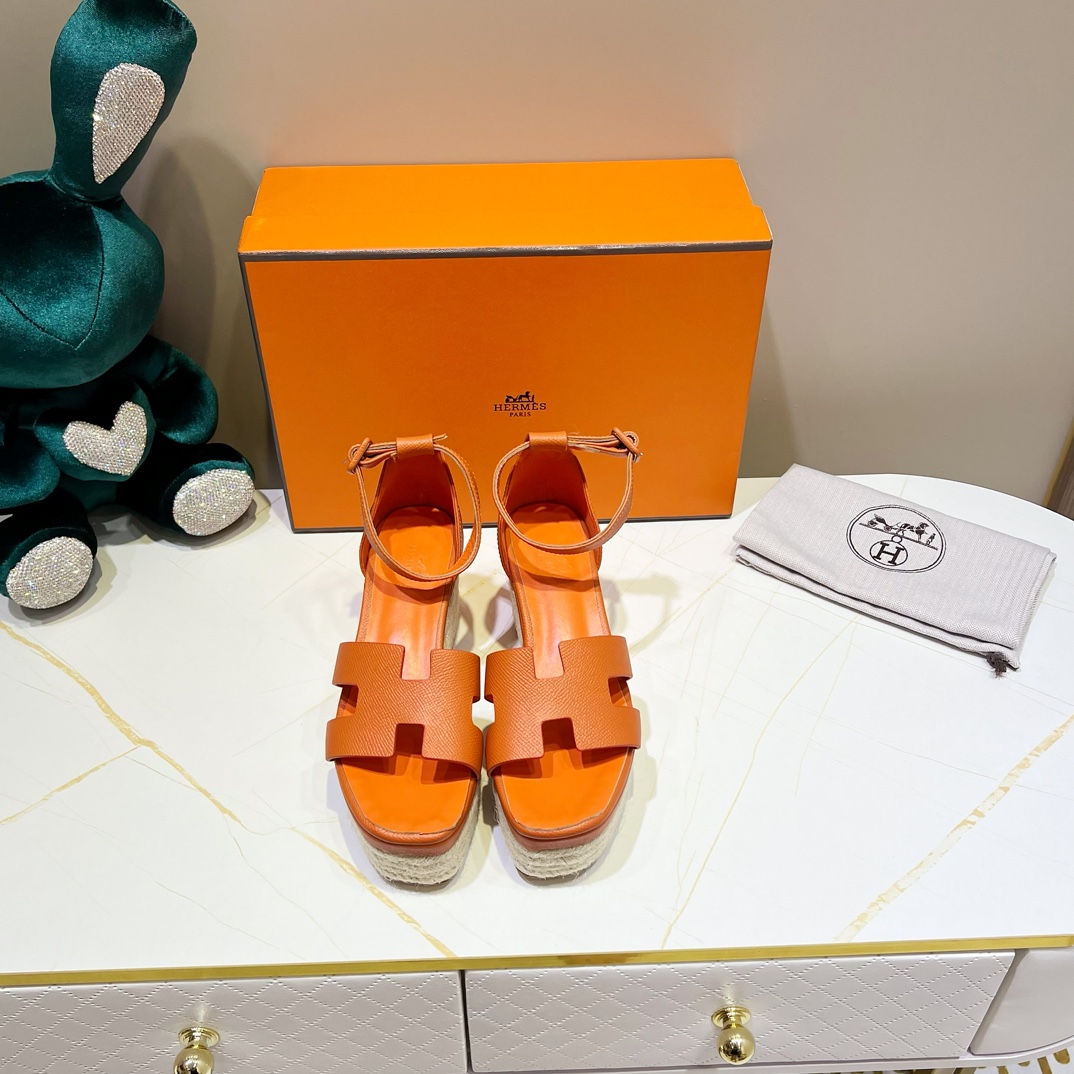 에르메스 HERMES 2024 SS H로고 끈장식 오렌지 여성 웨지힐 샌들 커스텀급