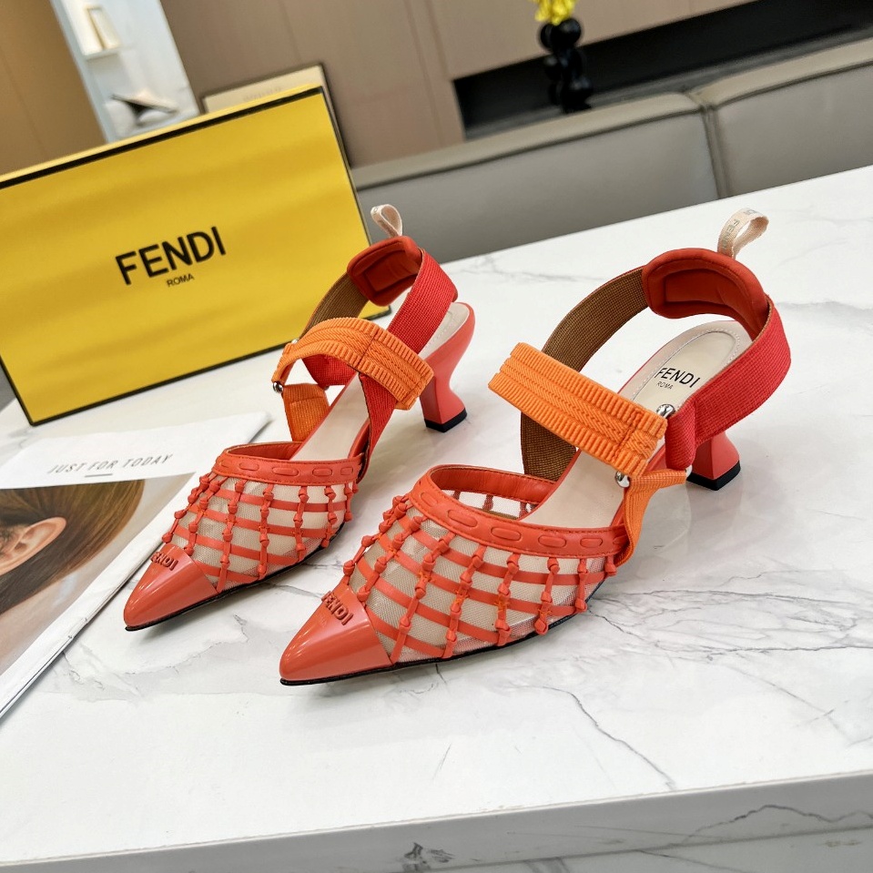 펜디 FENDI 2024 SS 캐릭터 로고 스트라이프 오렌지 여성 구두 커스텀급