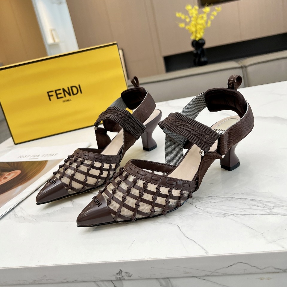 펜디 FENDI 2024 SS 캐릭터 로고 스트라이프 브라운 여성 구두 커스텀급