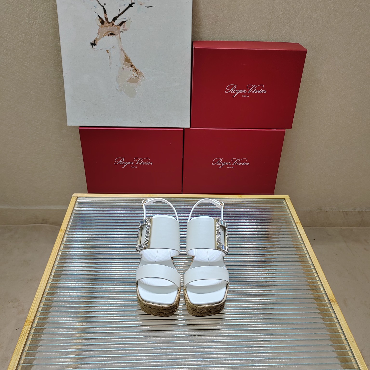 로저비비에 ROGER VIVIE 2024 SS 캐릭터 민무늬 화이트 여성 웨지힐 샌들 커스텀급