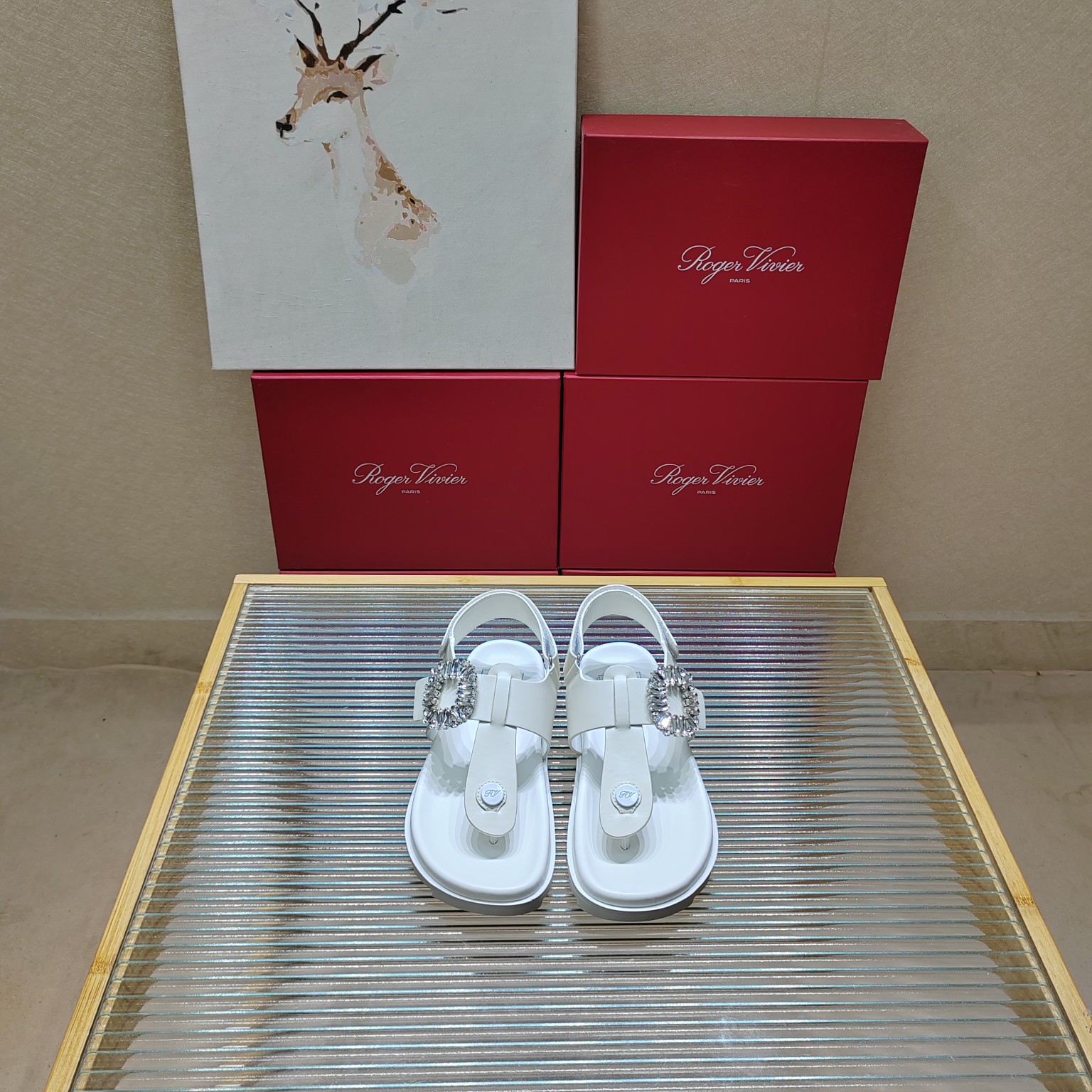 로저비비에 ROGER VIVIE 2024 SS 캐릭터 큐빅버클 화이트 쪼리 여성 샌들 커스텀급