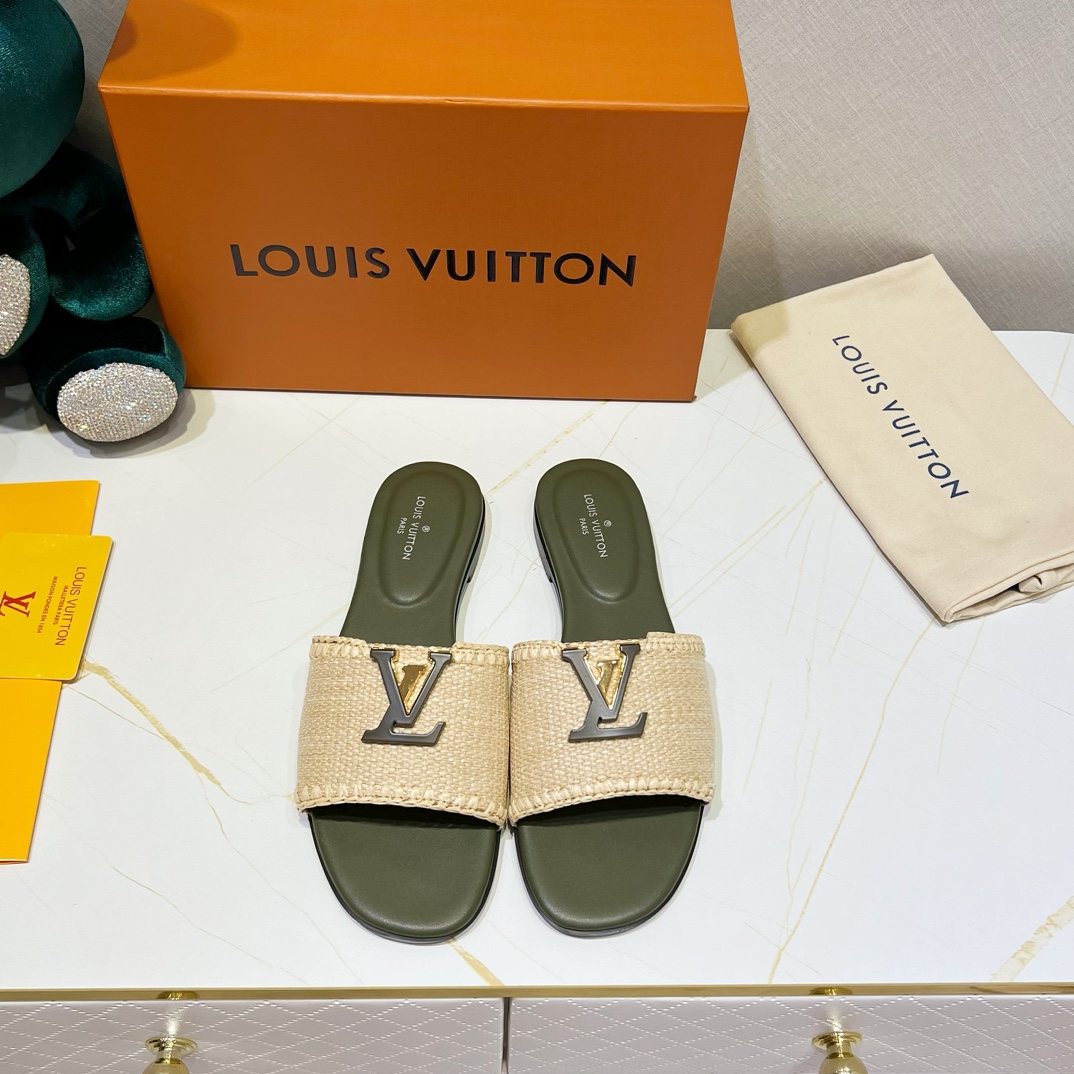 루이비통 LOUIS VUITTON 2024 SS 캐릭터 로고 꼬임 그린 베이지 여성 슬리퍼 커스텀급