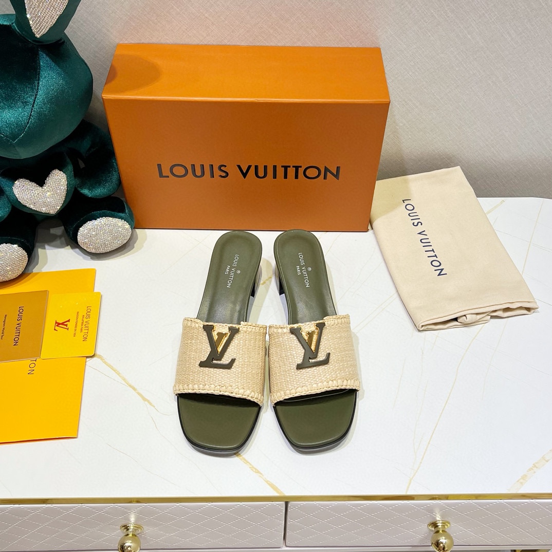 루이비통 LOUIS VUITTON 2024 SS 캐릭터 로고 꼬임 그린 베이지 여성 슬리퍼 샌들 커스텀급