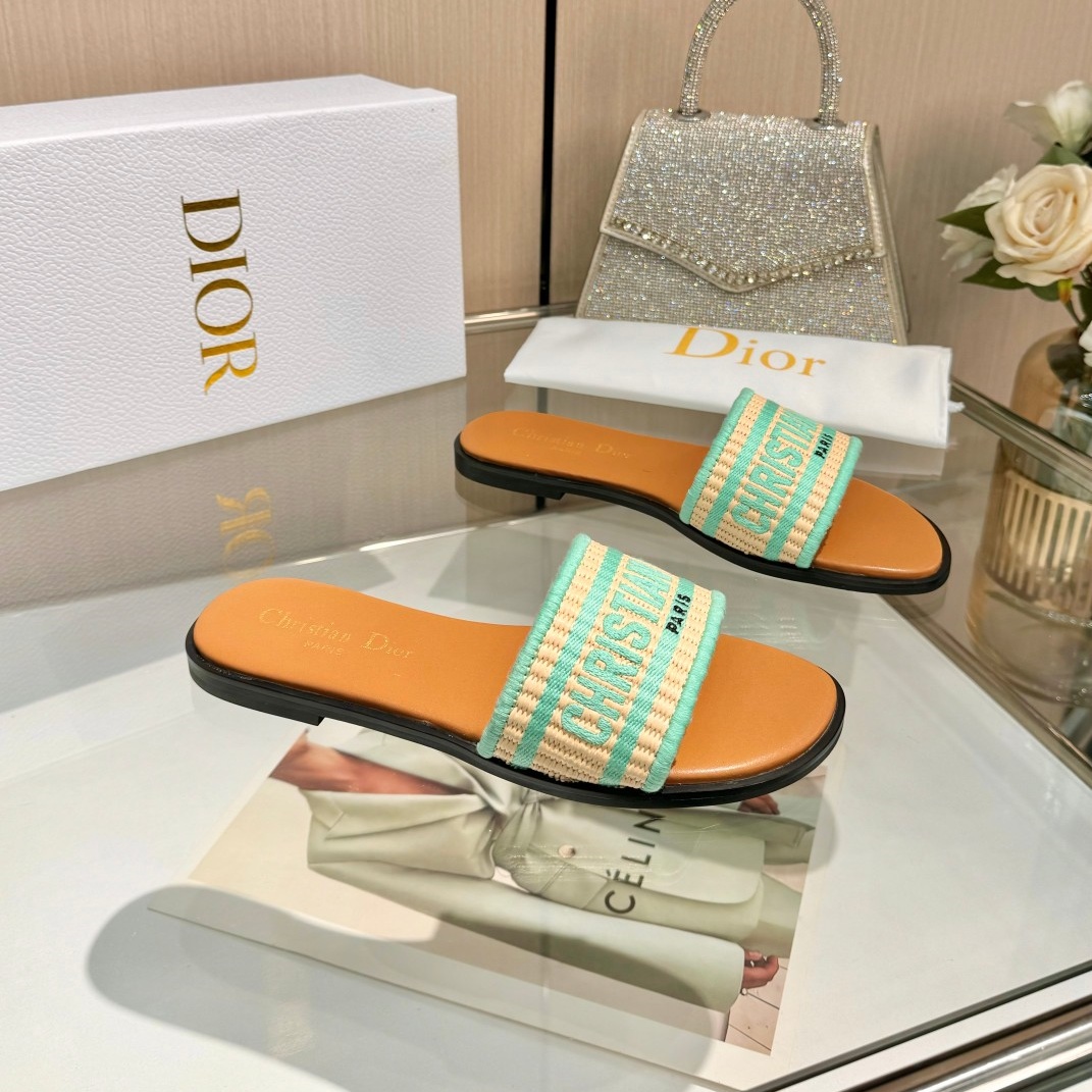 디올 DIOR 2024 SS 캐릭터 로고 베이지 민트라인 여성 슬리퍼 커스텀급