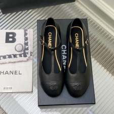 샤넬 CHANEL 2024 SS 캐릭터 로고 레더 올블랙 여성 로우힐 구두 커스텀급
