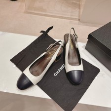 샤넬 CHANEL 2024 SS 캐릭터 로고 레더 아이보리 블랙 여성 중힐 구두 커스텀급