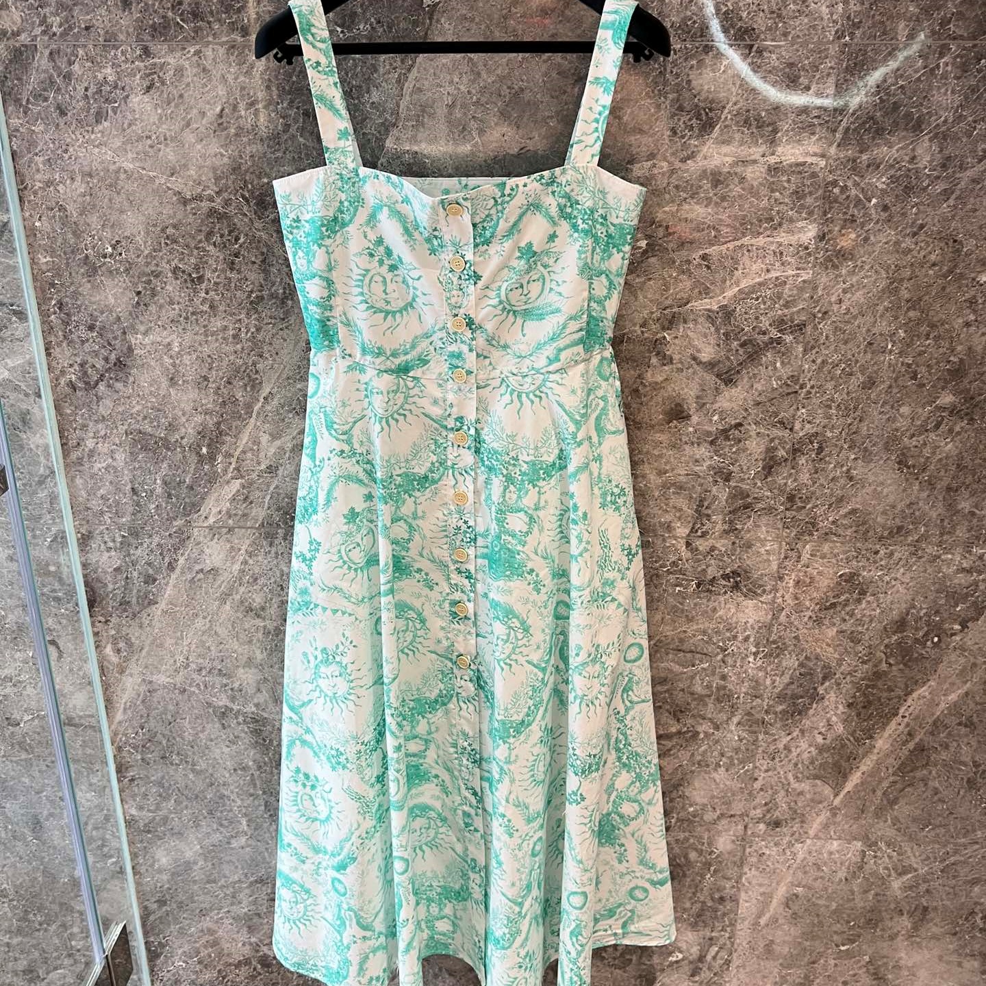 디올 DIOR 2024 SS 캐릭터 로고 단추장식 그린 여성 원피스 커스텀급