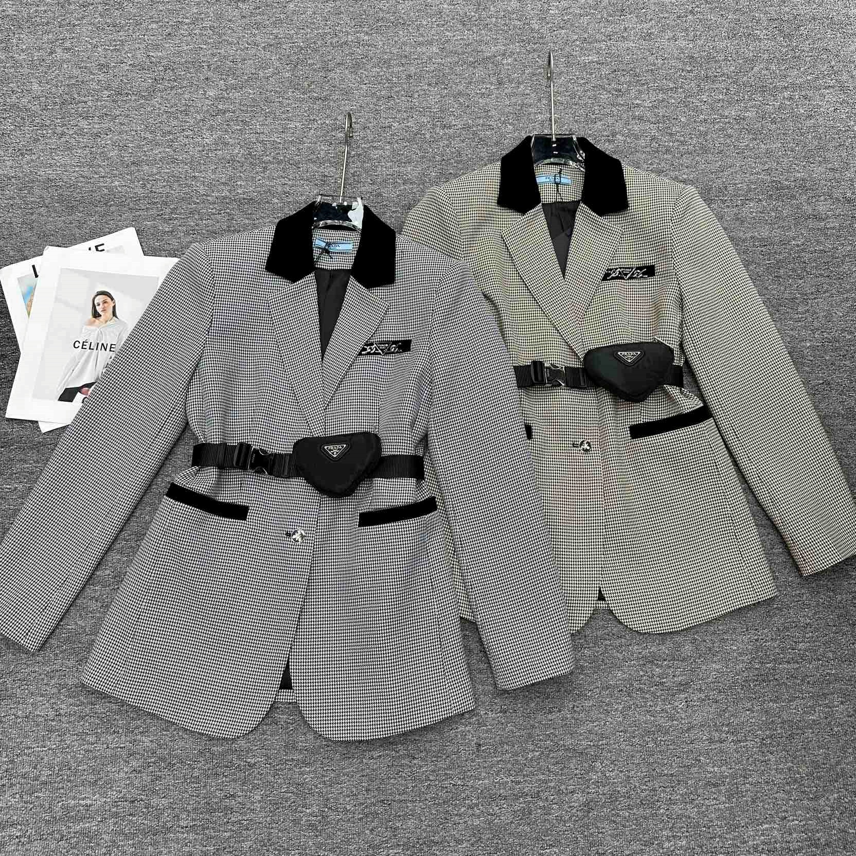 프라다 PRADA 2024 SS 캐릭터 로고 벨트장식 여성 자켓 커스텀급