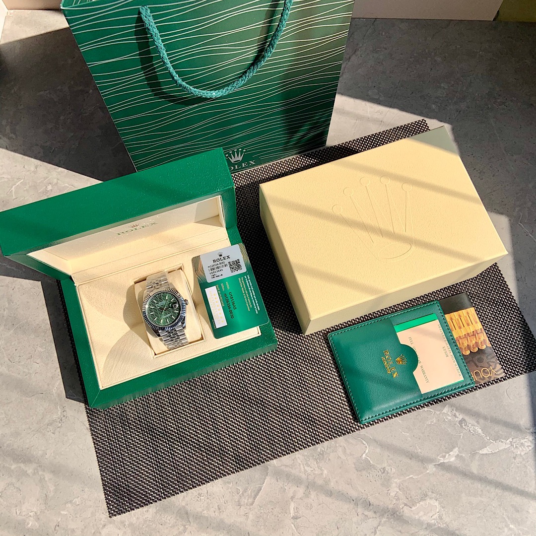 로렉스 ROLEX 2024 SS 데이저스트 스틸 그린체크판 날자형 오토메틱 3235 남성 시계