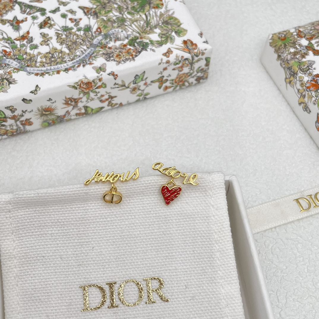 DIOR 2024 SS 디올 진주장식 레드 하트 캐릭터 럭셔리 패션 여성 귀걸이 커스텀