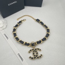 CHANEL 2024 SS 샤넬 체인장식 CC로고 캐릭터 럭셔리 패션 여성 목걸이 커스텀급