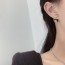 MIUMIU 2024 SS 미우미우 글라스스톤 레드 로고 캐릭터 럭셔리 패션 여성 귀걸이 커스텀급