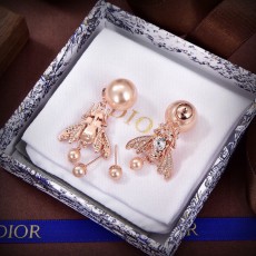 DIOR 2024 SS 디올 다이아 벌 캐릭터 진주 럭셔리 패션 여성 귀걸이 커스텀급