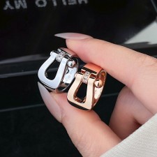 FENDI 2024 SS 펜디 캐릭터 로고 럭셔리 패션 여성 반지 커스텀급