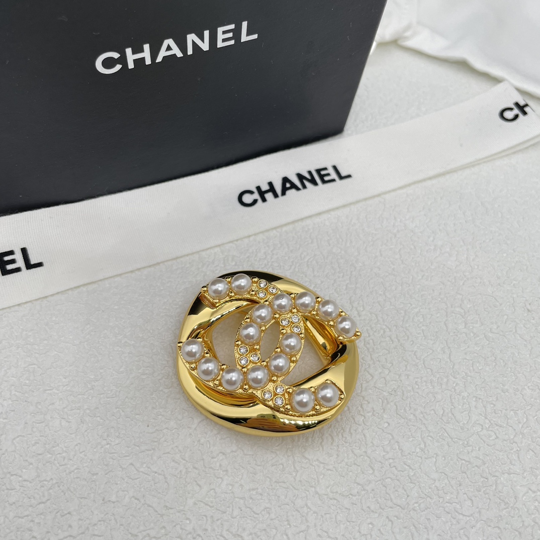 CHANEL 2024 SS 샤넬 진주 CC로고 럭셔리 패션 여성 브로치 커스텀급
