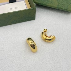 GUCCI 2024 SS 구찌 캐릭터 로고 골 럭셔리 패션 여성 귀걸이 커스텀급