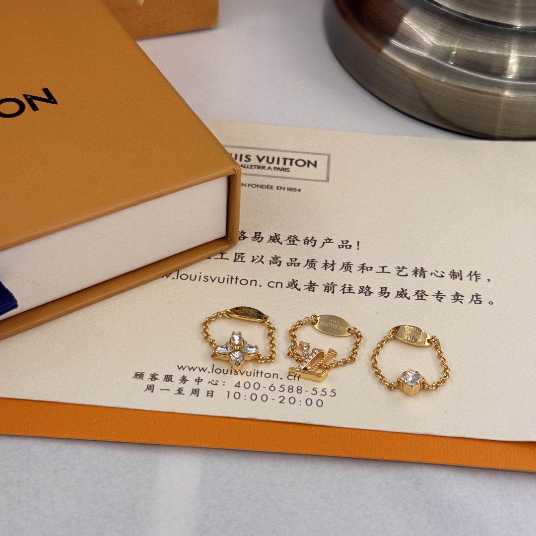 LOUIS VUITTON 2024 SS 루이비통 로고 럭셔리 패션 여성 반지 커스텀급