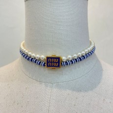 MIUMIU 2024 SS 미우미우 스트라이트 진주 럭셔리 패션 여성 목걸이 커스텀급